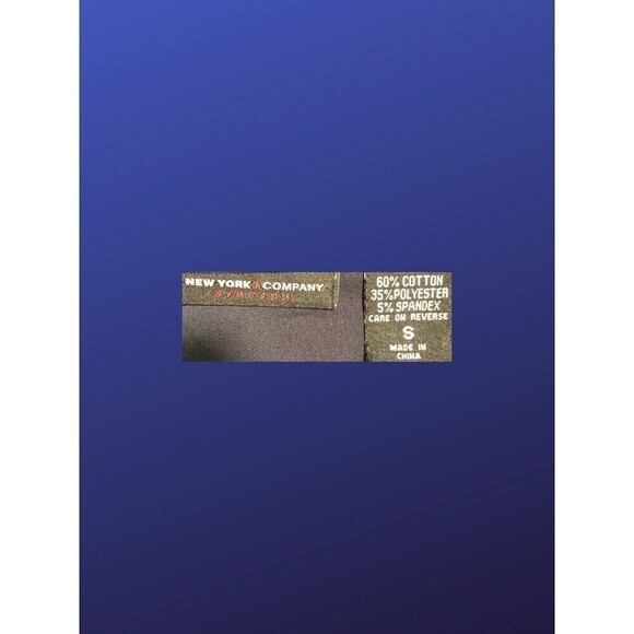 NEW YORK & COMPANY Stretch Shirt, Cuffed Short Sleeve, NAVY BLUE, Size S, NWOT - Picture 3 of 8